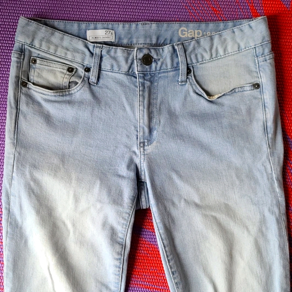 Gap 1969 skinny jeans